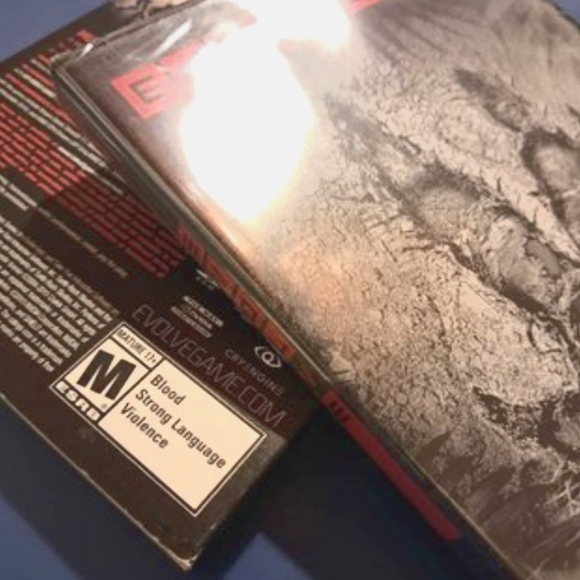 Evolve (Movie and Game) - Picture 2 of 3